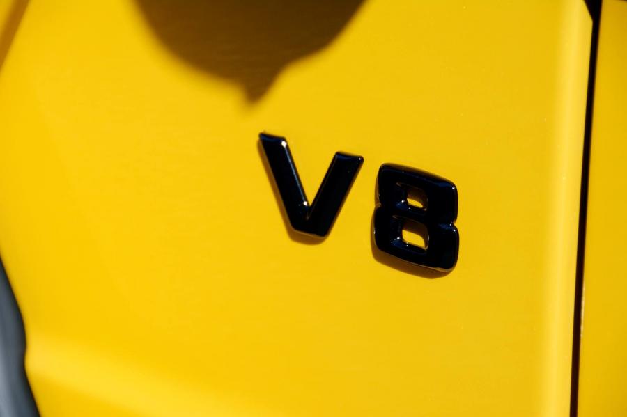 Логотип Mercedes-Benz G500 4x4&sup2; in Yellow by Brabus 2016 года  (фото 3 из 19)